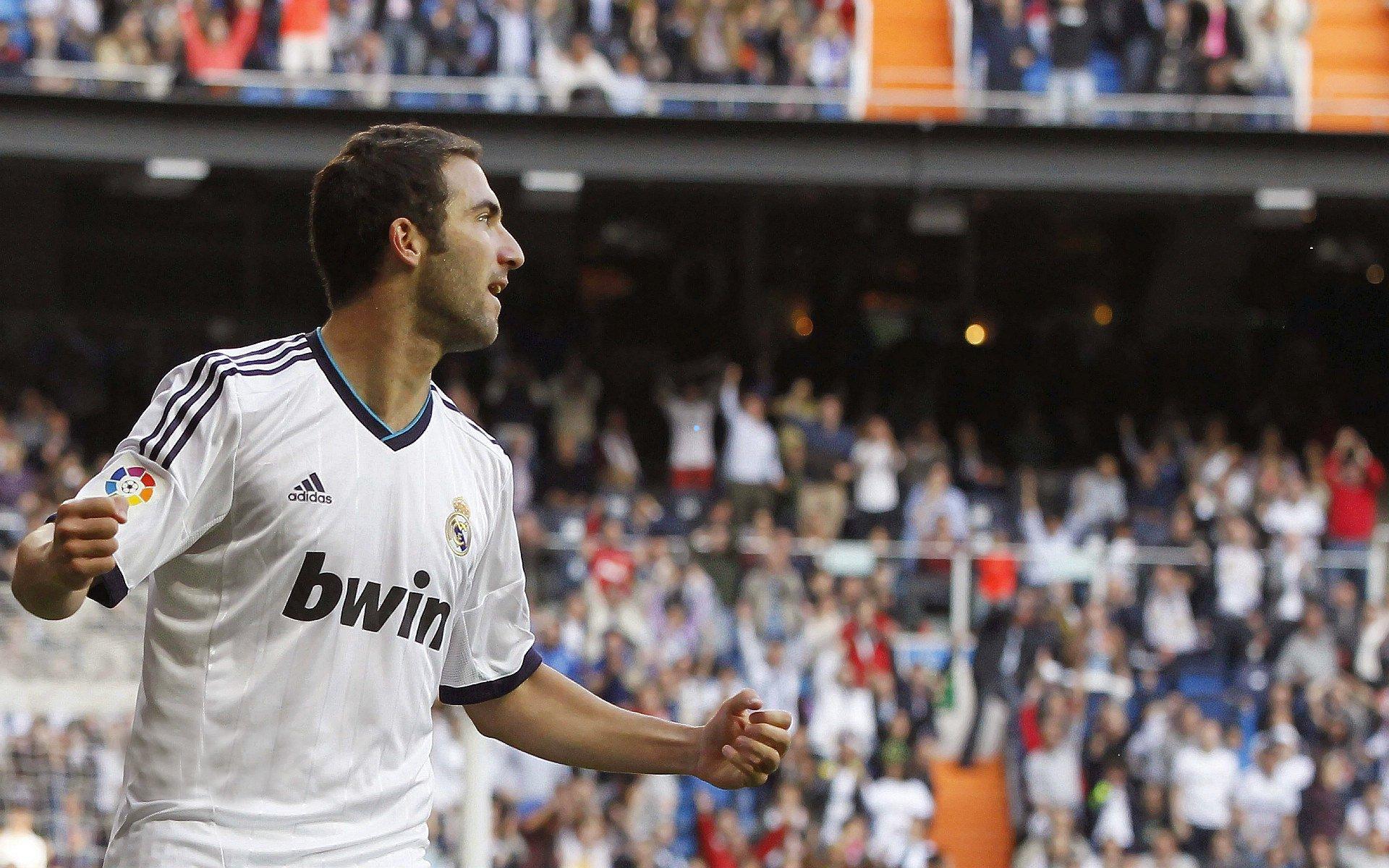 雷霆领袖吉尔杰斯-亚历山大轰下37分5篮板7助攻2抢断 自2020年以降数据全面性仅次东契奇与约基奇